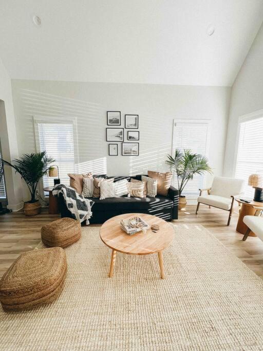 Cozy Coastal Bungalow Opelika Exterior photo